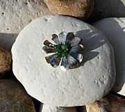 Sterling silver flower brooch with aventurine